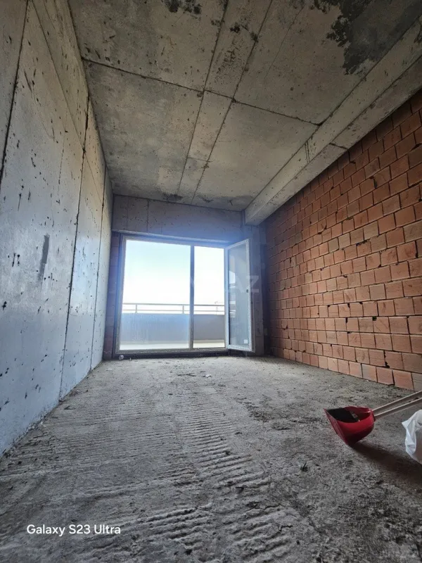 Satılır 3 otaqlı mənzil 146 m²