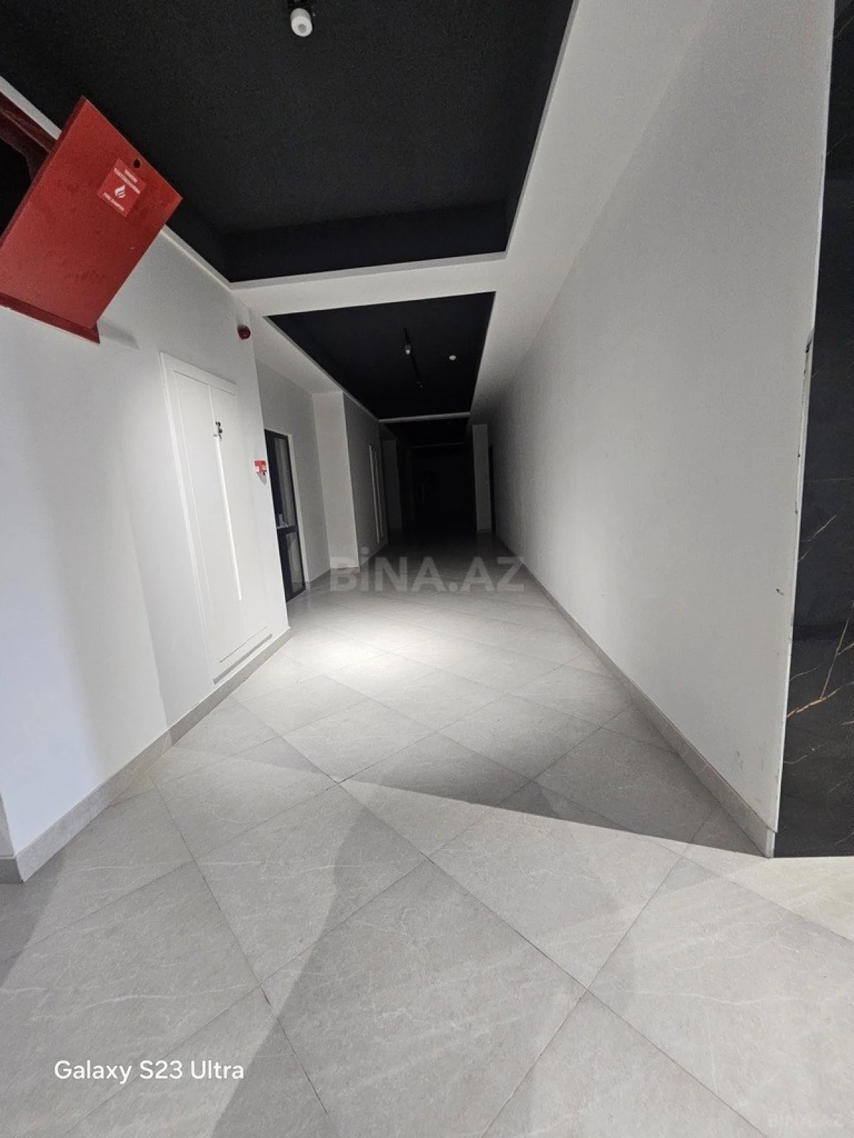 Satılır 3 otaqlı mənzil 146 m²