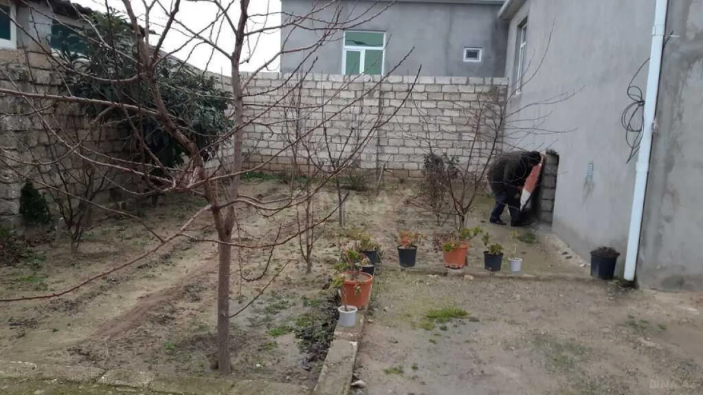 Satılır 3 otaqlı həyət evi 100 m²