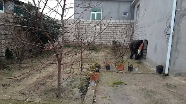 Satılır 3 otaqlı həyət evi 100 m²