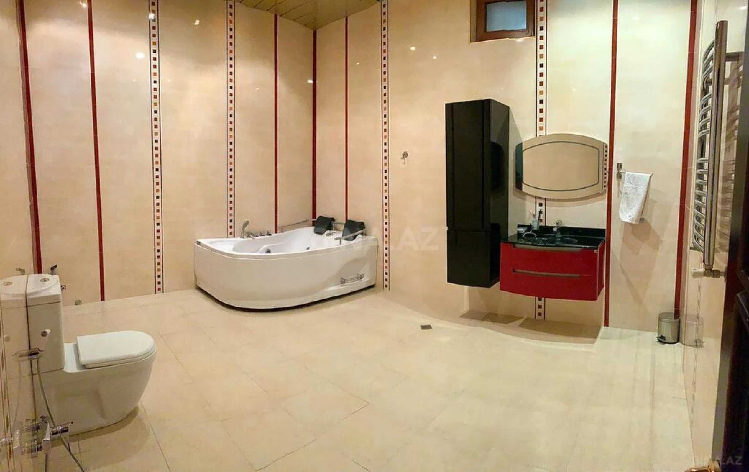 Kirayə verilir 9 otaqlı həyət evi 900 m²