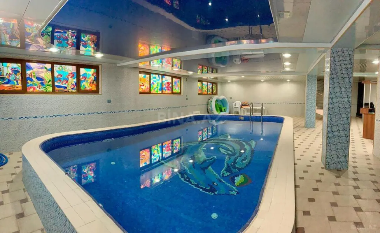 Kirayə verilir 9 otaqlı həyət evi 900 m²