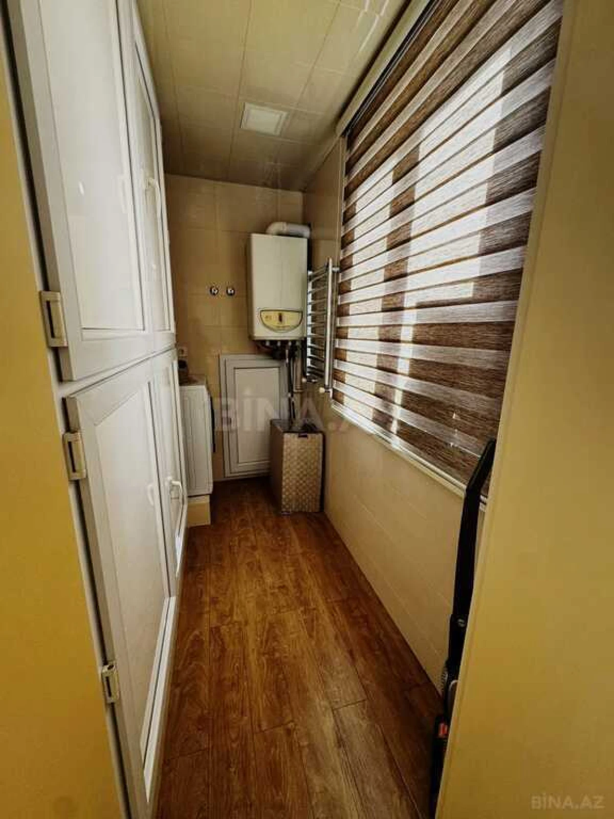 Satılır 4 otaqlı mənzil 230 m²