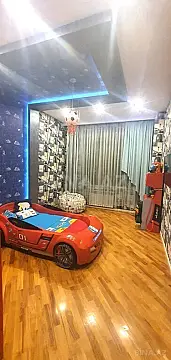 Satılır 4 otaqlı mənzil 185 m²