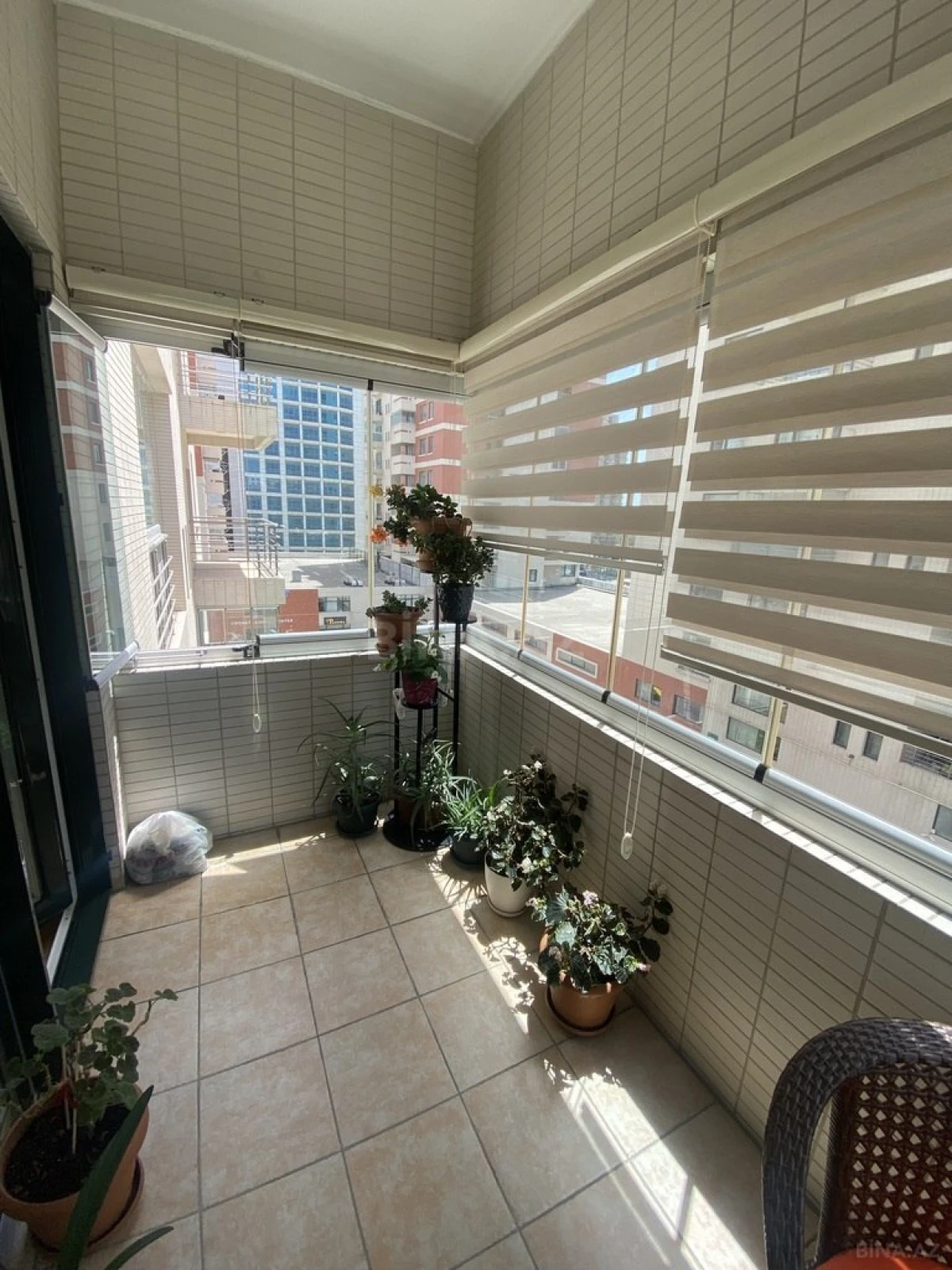 Satılır 4 otaqlı mənzil 160 m²