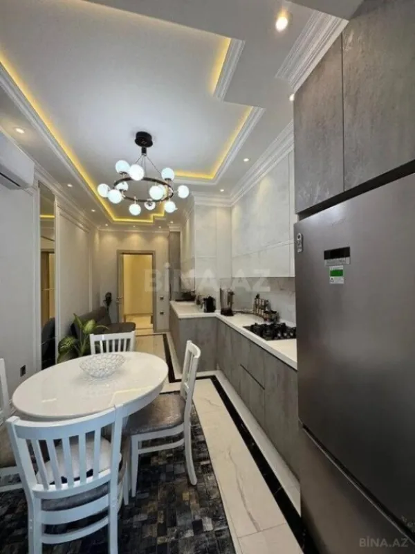 Satılır 3 otaqlı mənzil 126 m²