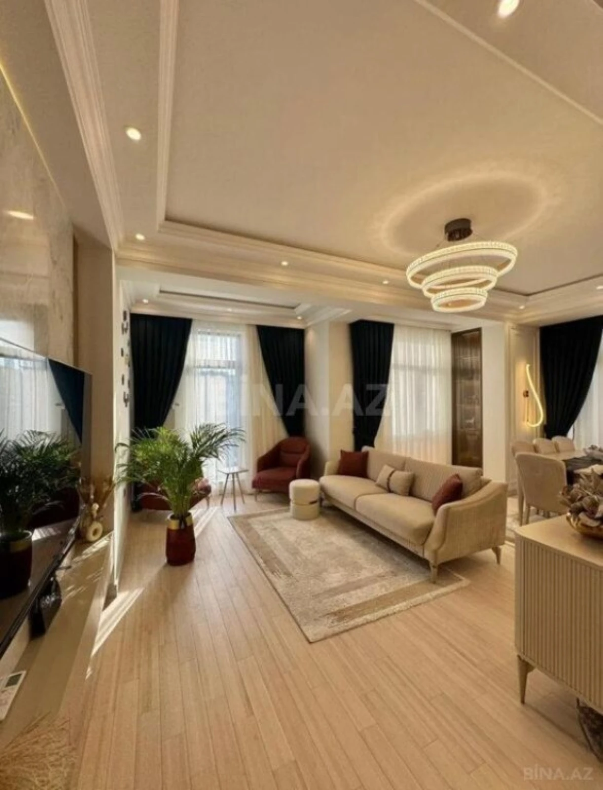 Satılır 3 otaqlı mənzil 126 m²