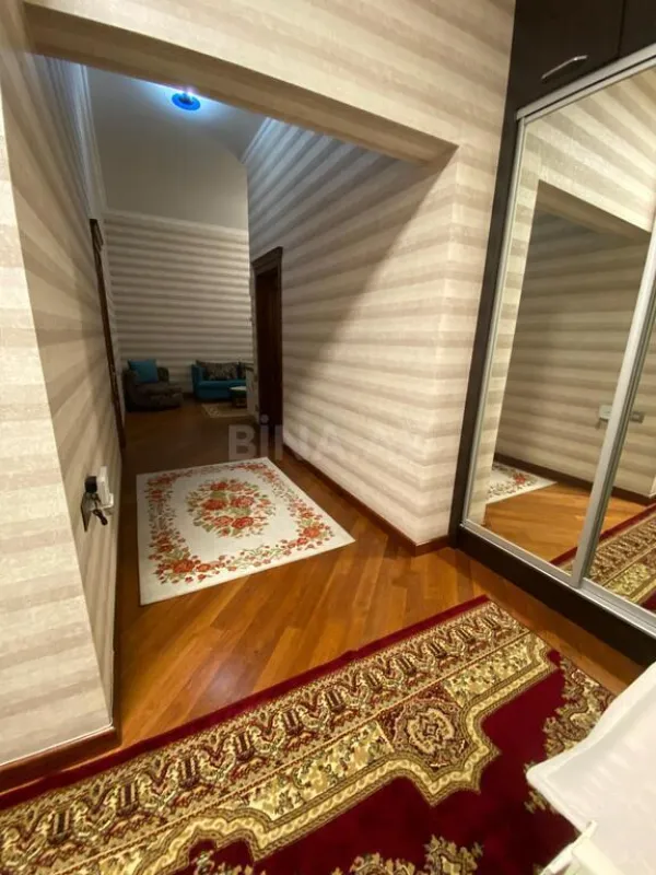 Kirayə verilir 2 otaqlı mənzil 65 m²