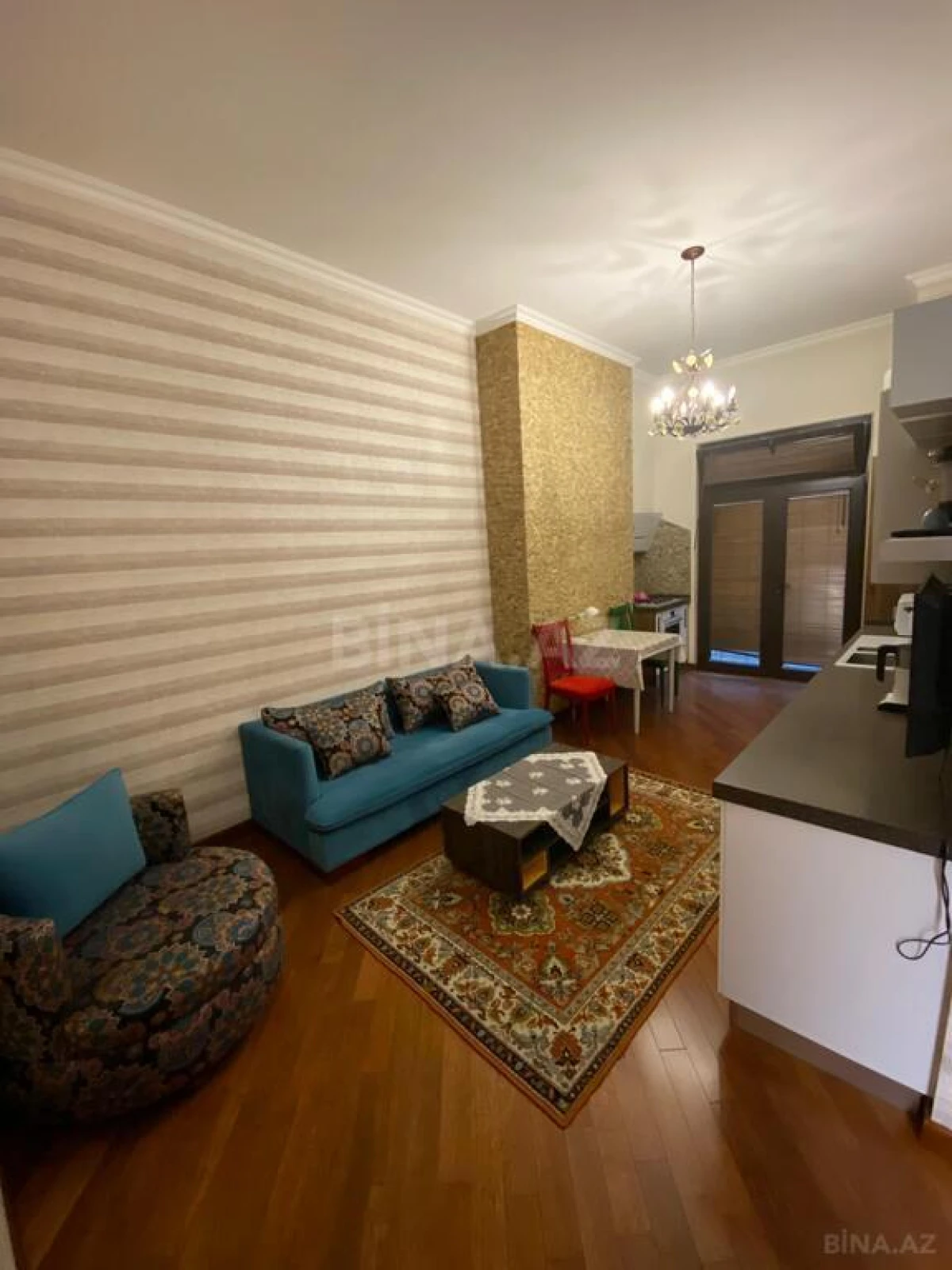 Kirayə verilir 2 otaqlı mənzil 65 m²
