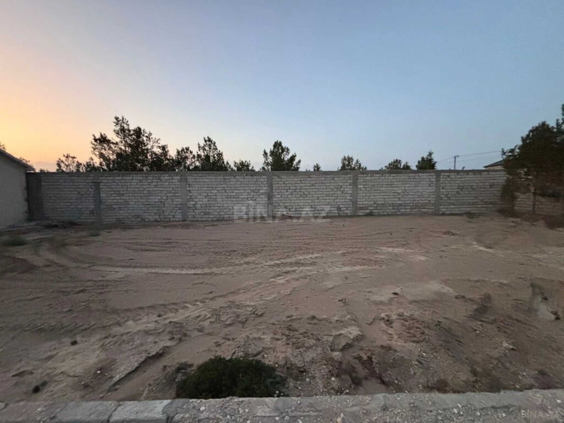 Satılır torpaq sahəsi 12 m²