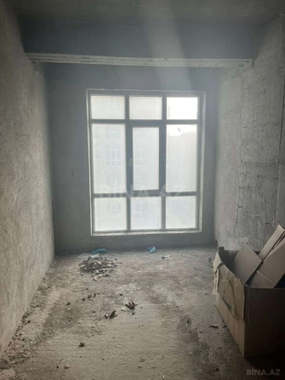 Satılır 4 otaqlı mənzil 148 m²