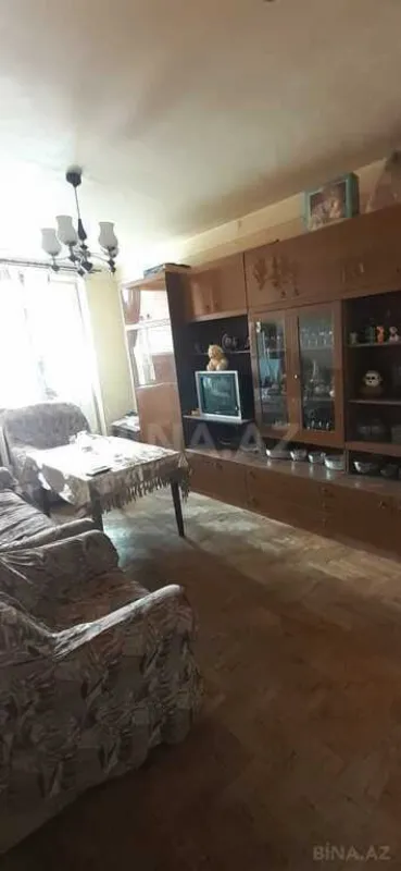 Satılır 4 otaqlı mənzil 110 m²