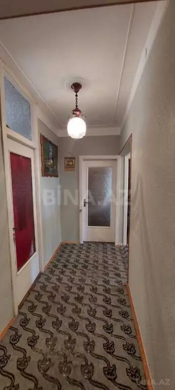 Satılır 4 otaqlı mənzil 110 m²