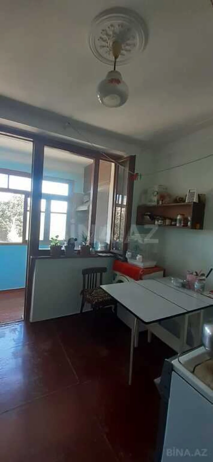 Satılır 4 otaqlı mənzil 110 m²