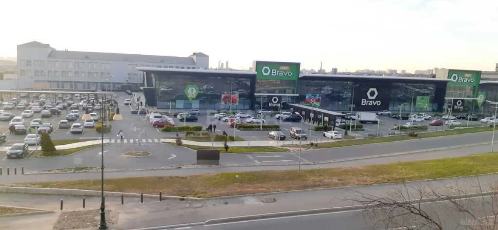 Satılır 4 otaqlı mənzil 110 m²