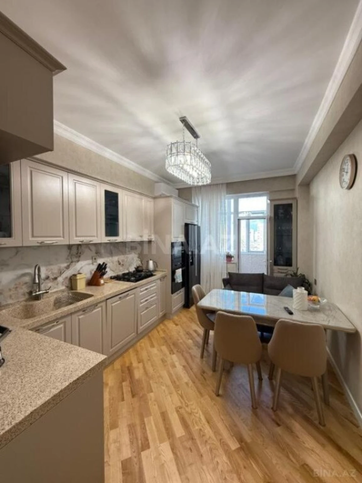 Satılır 3 otaqlı mənzil 125 m²