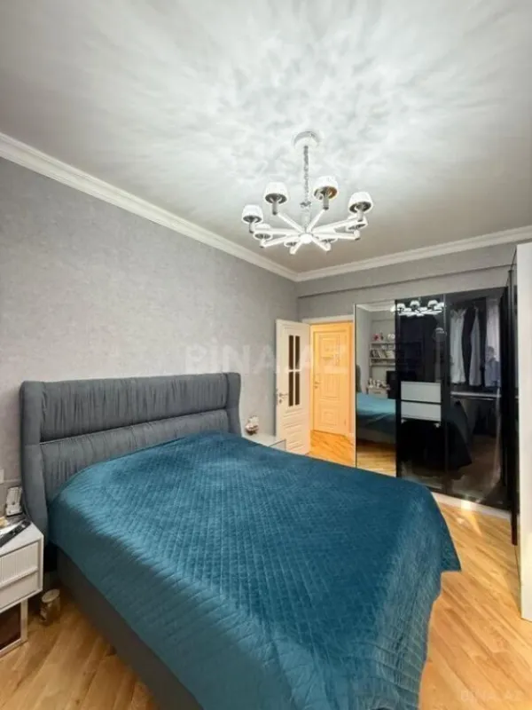 Satılır 3 otaqlı mənzil 125 m²