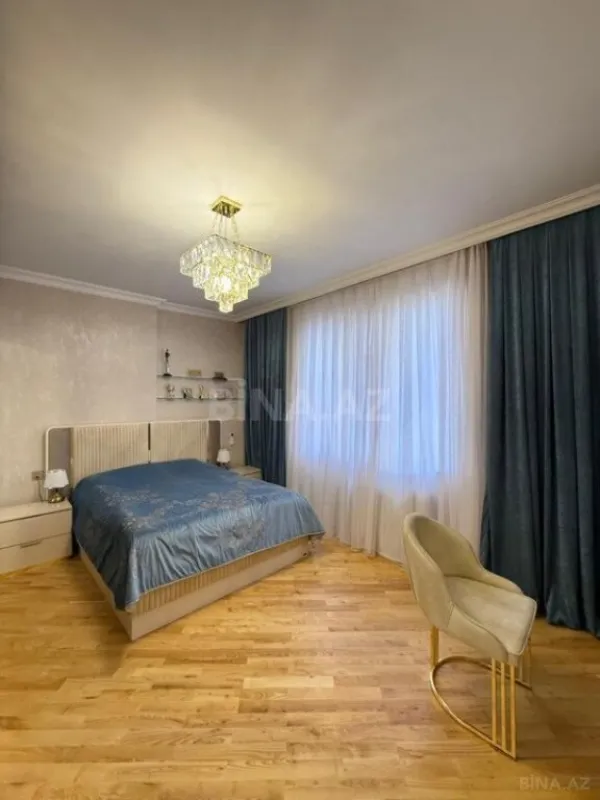 Satılır 3 otaqlı mənzil 125 m²