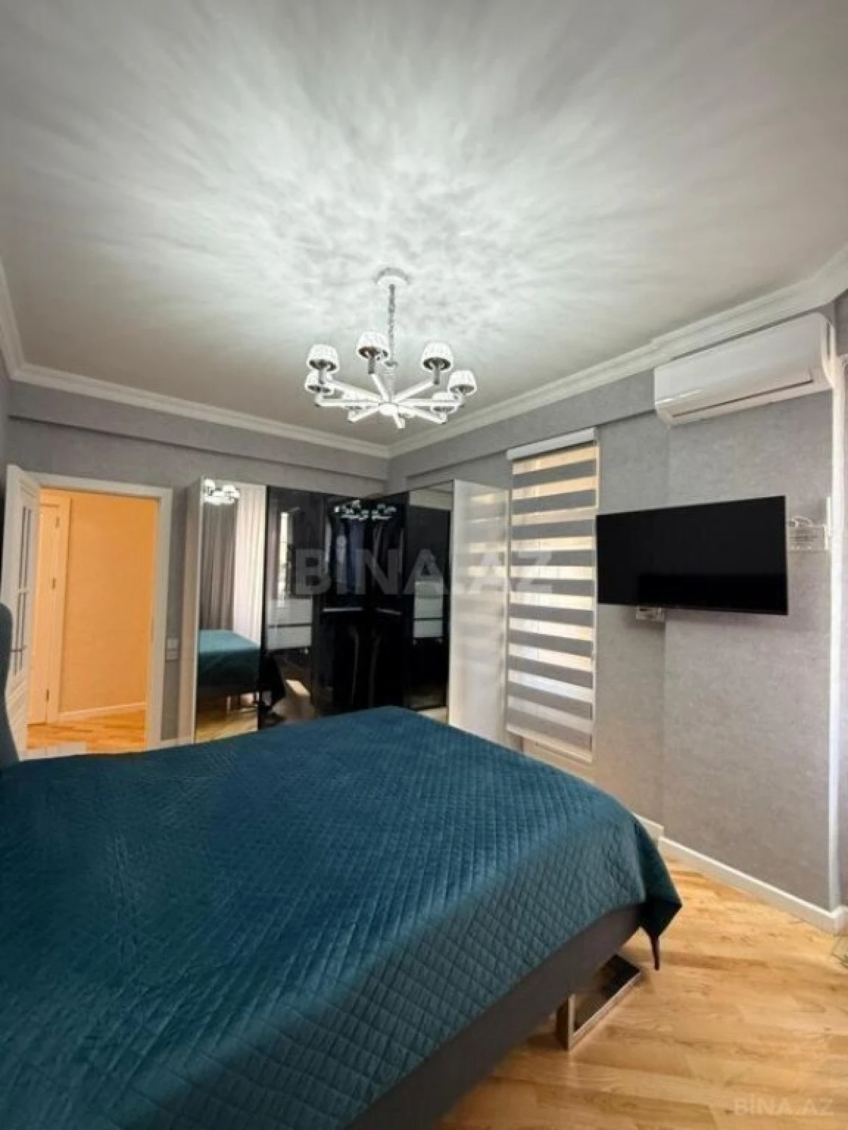 Satılır 3 otaqlı mənzil 125 m²