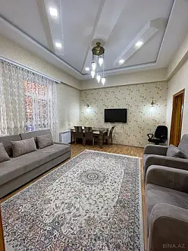Satılır 6 otaqlı həyət evi 250 m²