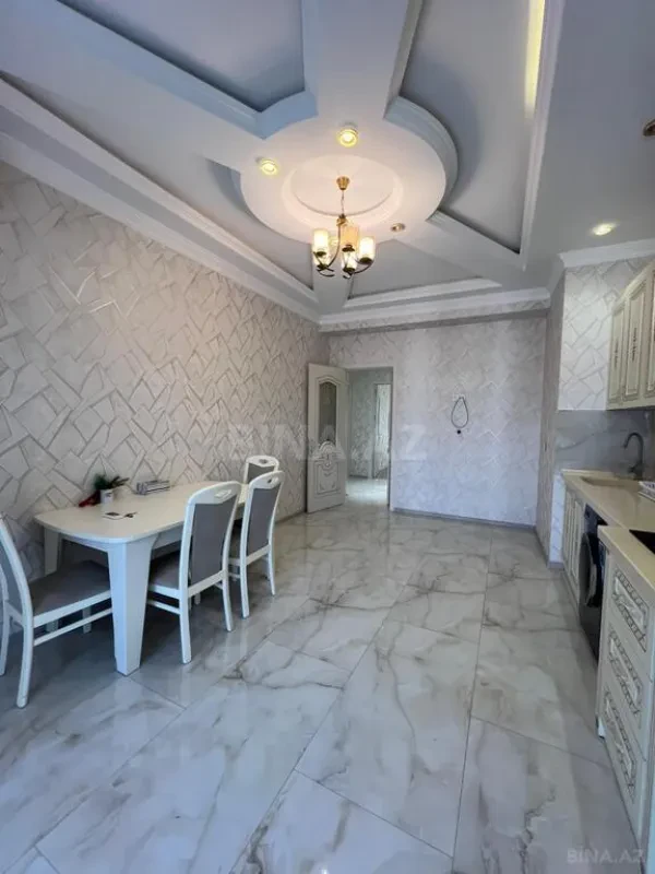 Kirayə verilir 2 otaqlı mənzil 90 m²