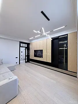 Satılır 2 otaqlı mənzil 93 m²