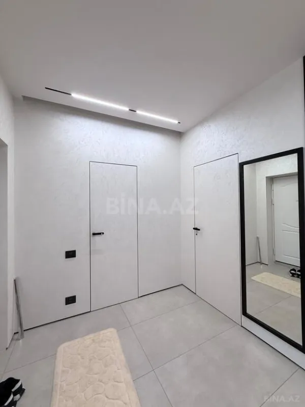 Satılır 2 otaqlı mənzil 93 m²