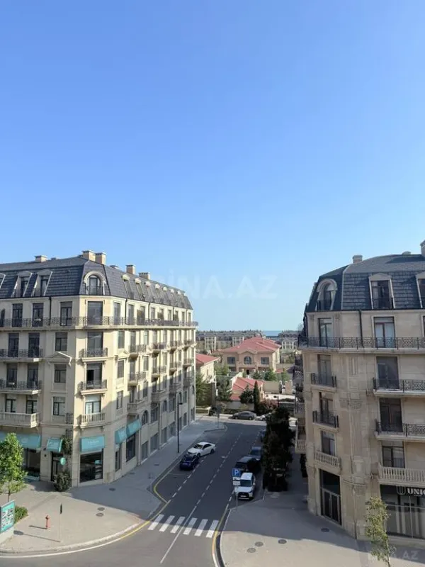 Satılır 2 otaqlı mənzil 93 m²