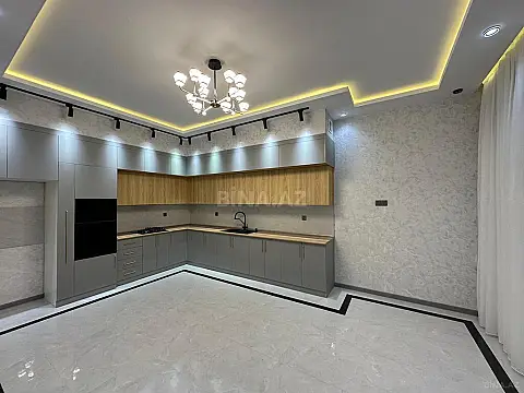 Satılır 4 otaqlı həyət evi 200 m²