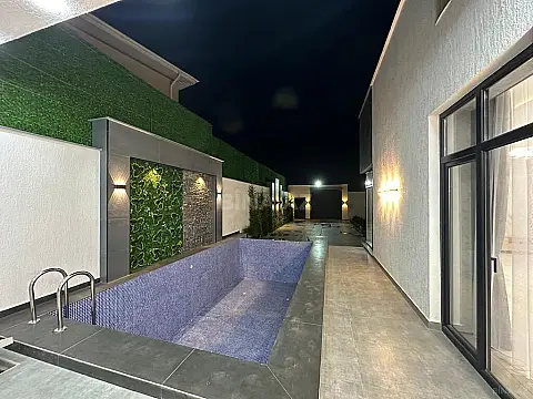 Satılır 4 otaqlı həyət evi 200 m²