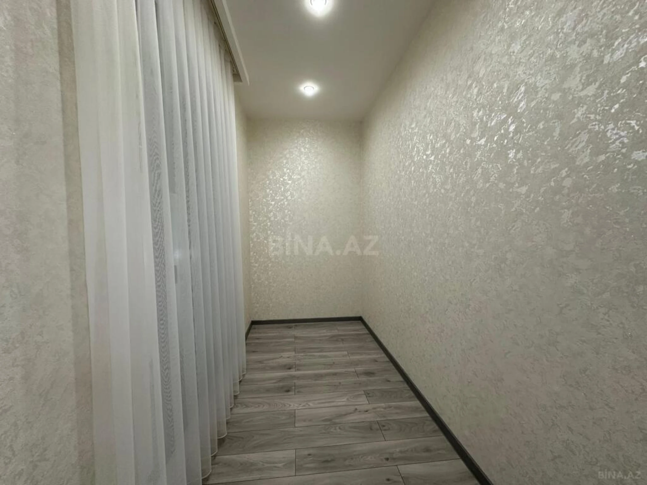Satılır 4 otaqlı həyət evi 200 m²