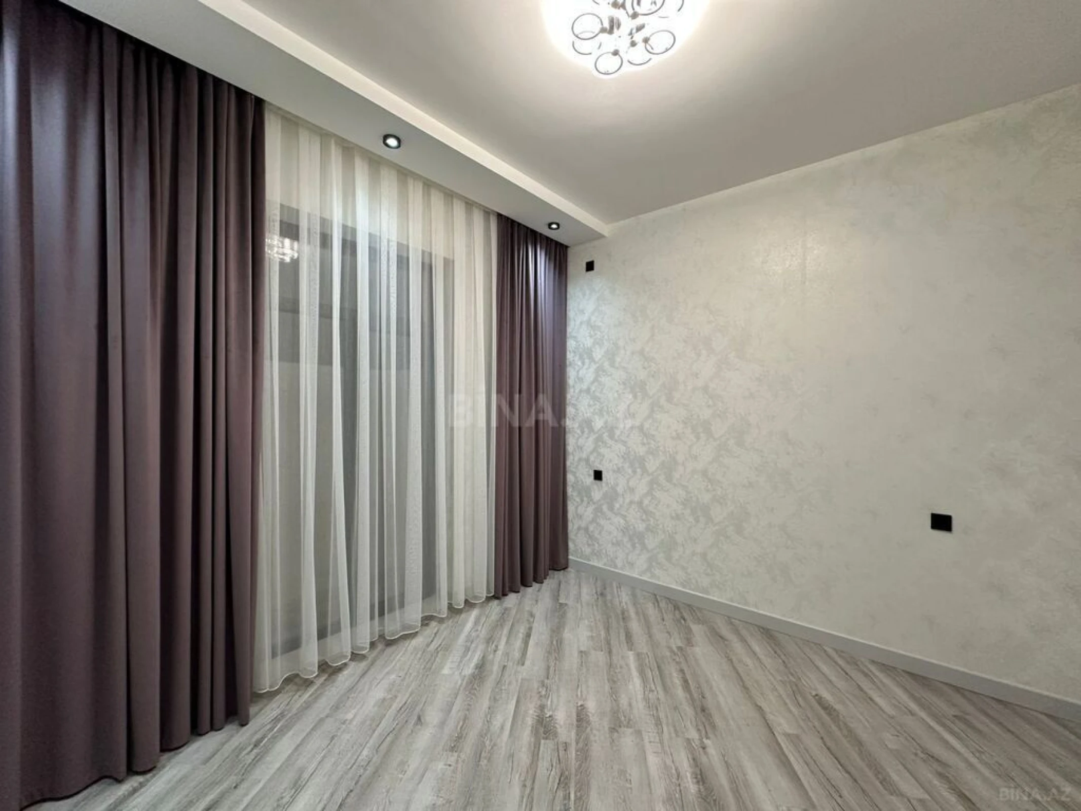 Satılır 4 otaqlı həyət evi 140 m²