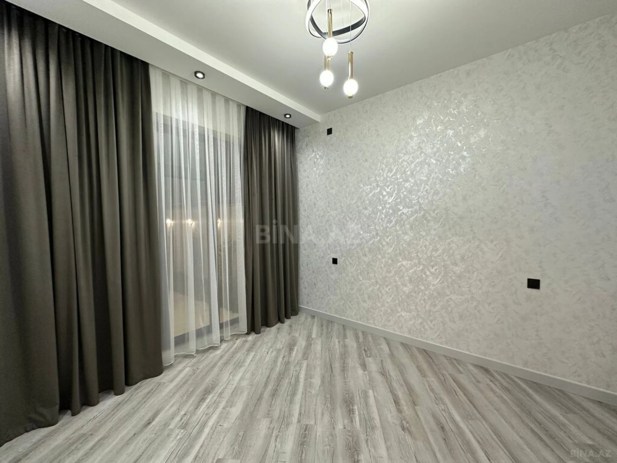 Satılır 4 otaqlı həyət evi 140 m²
