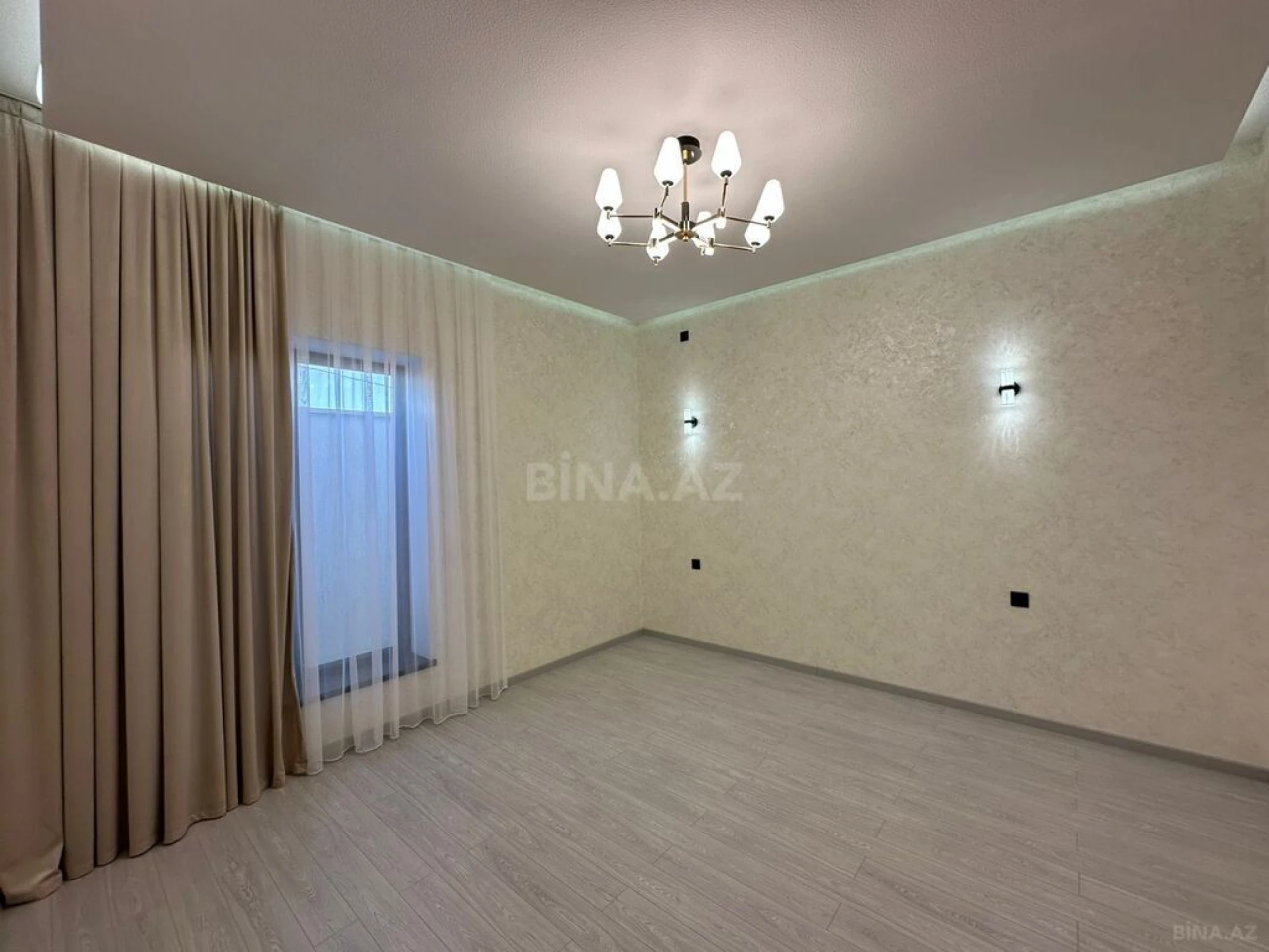 Satılır 4 otaqlı həyət evi 160 m²