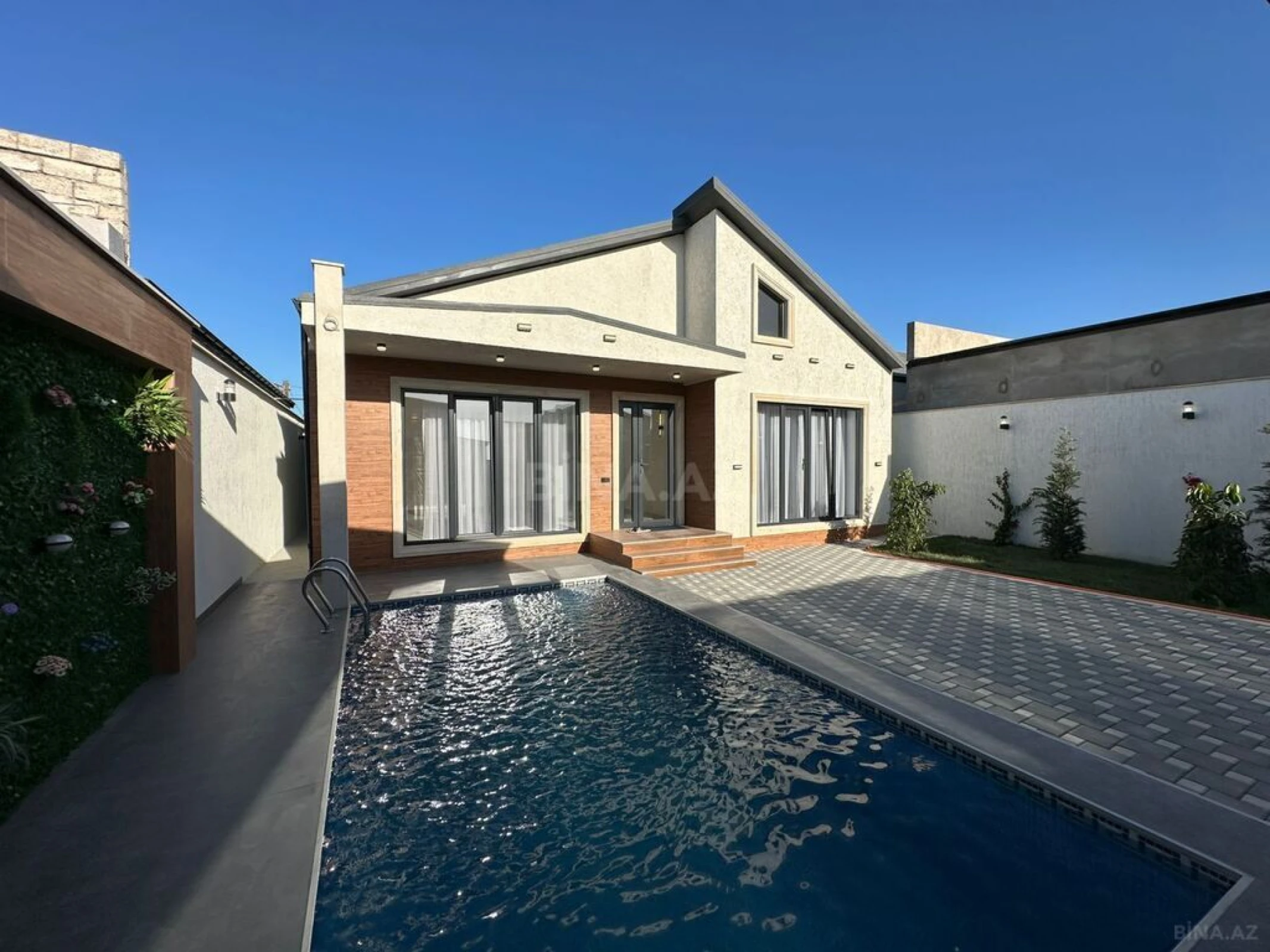 Satılır 4 otaqlı həyət evi 160 m²