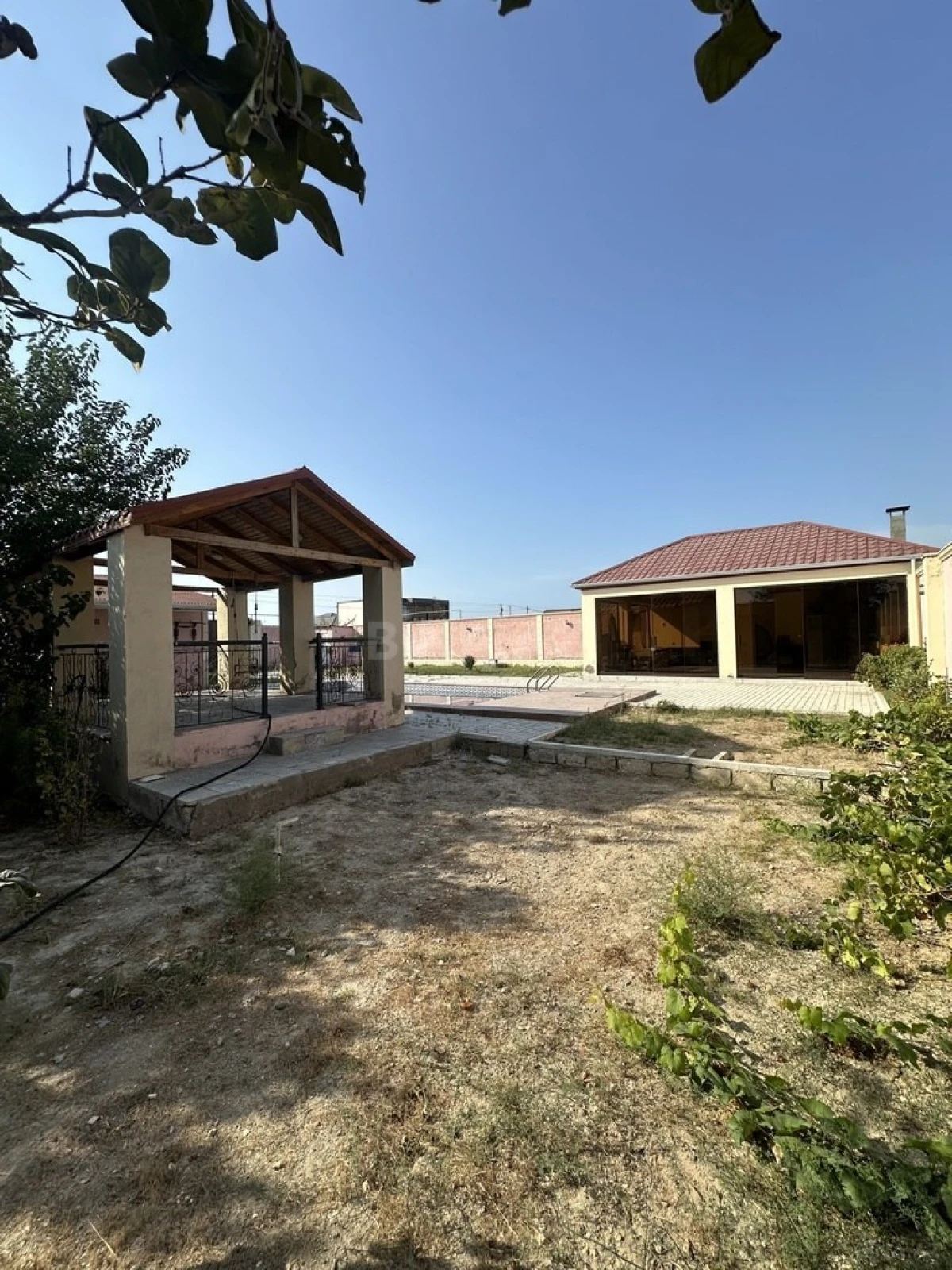 Satılır torpaq sahəsi 8 m²