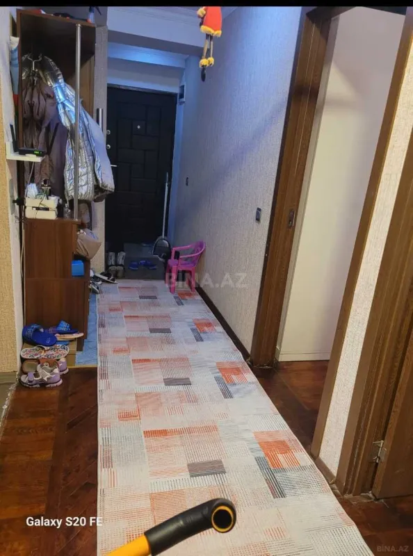 Satılır 6 otaqlı mənzil 210 m²