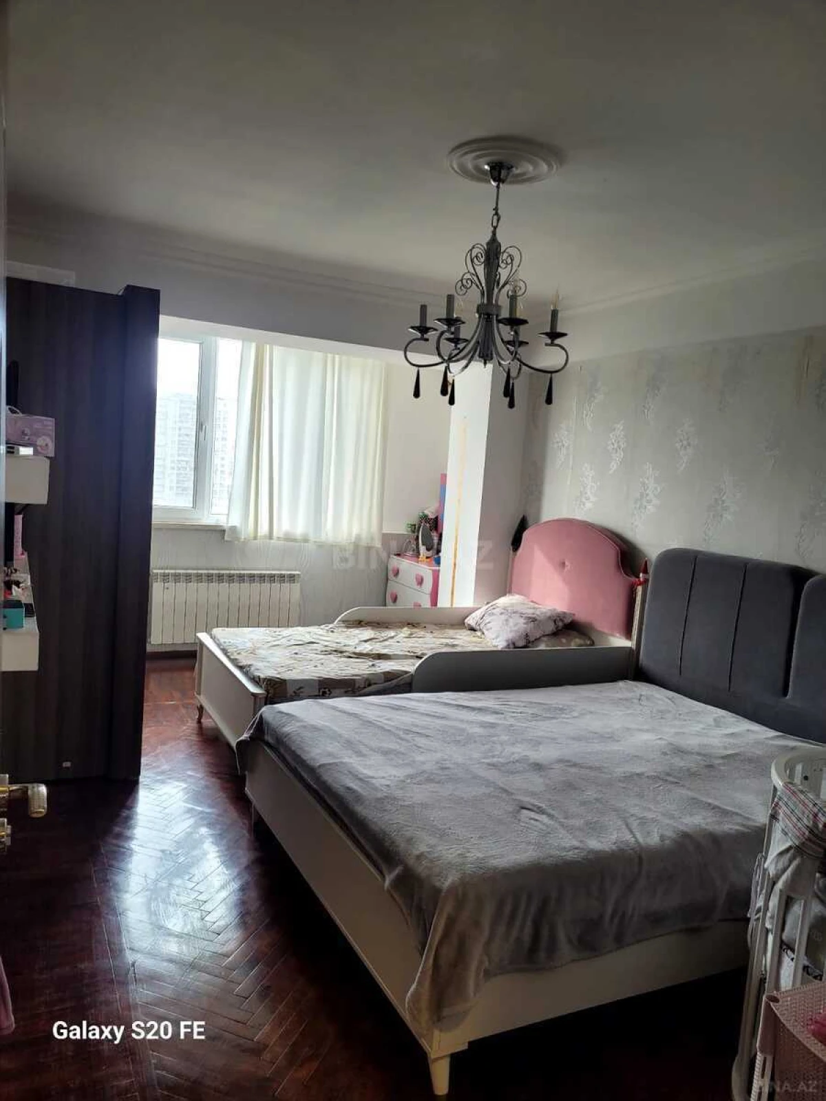 Satılır 6 otaqlı mənzil 210 m²