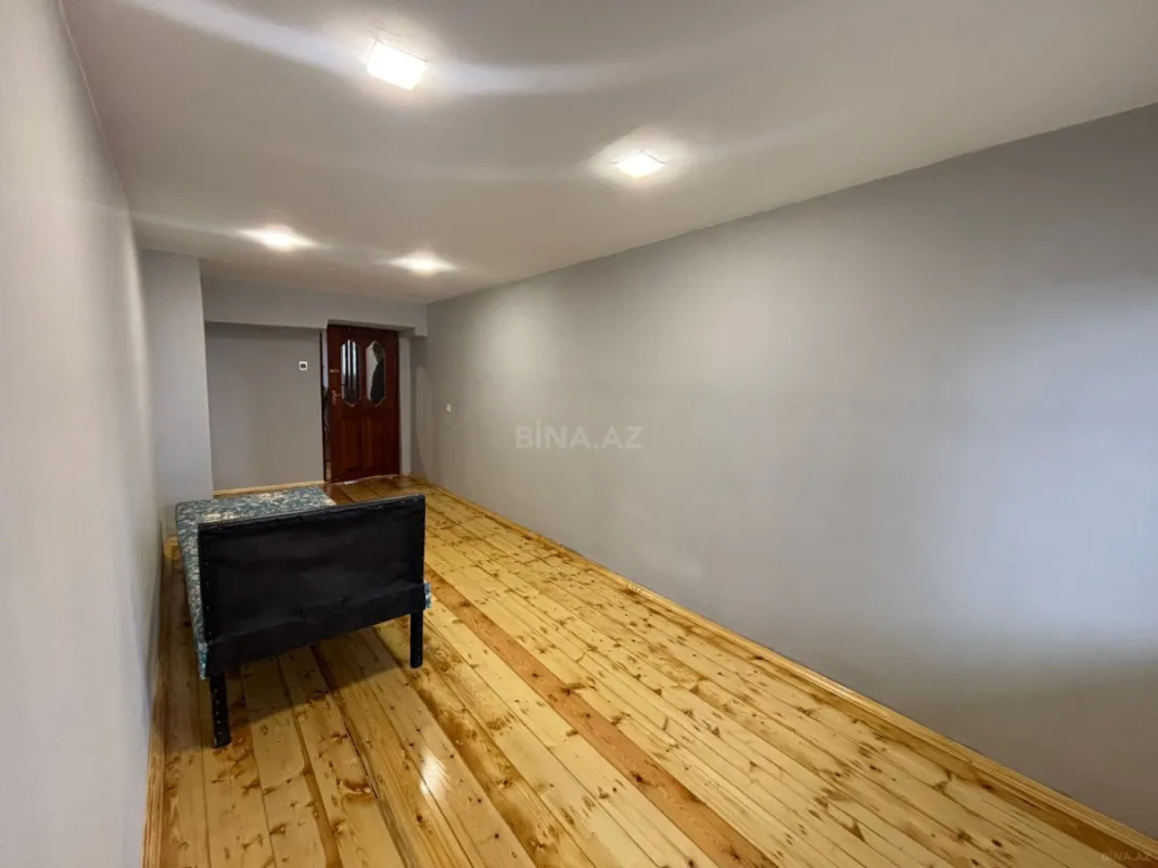 Satılır 6 otaqlı mənzil 210 m²