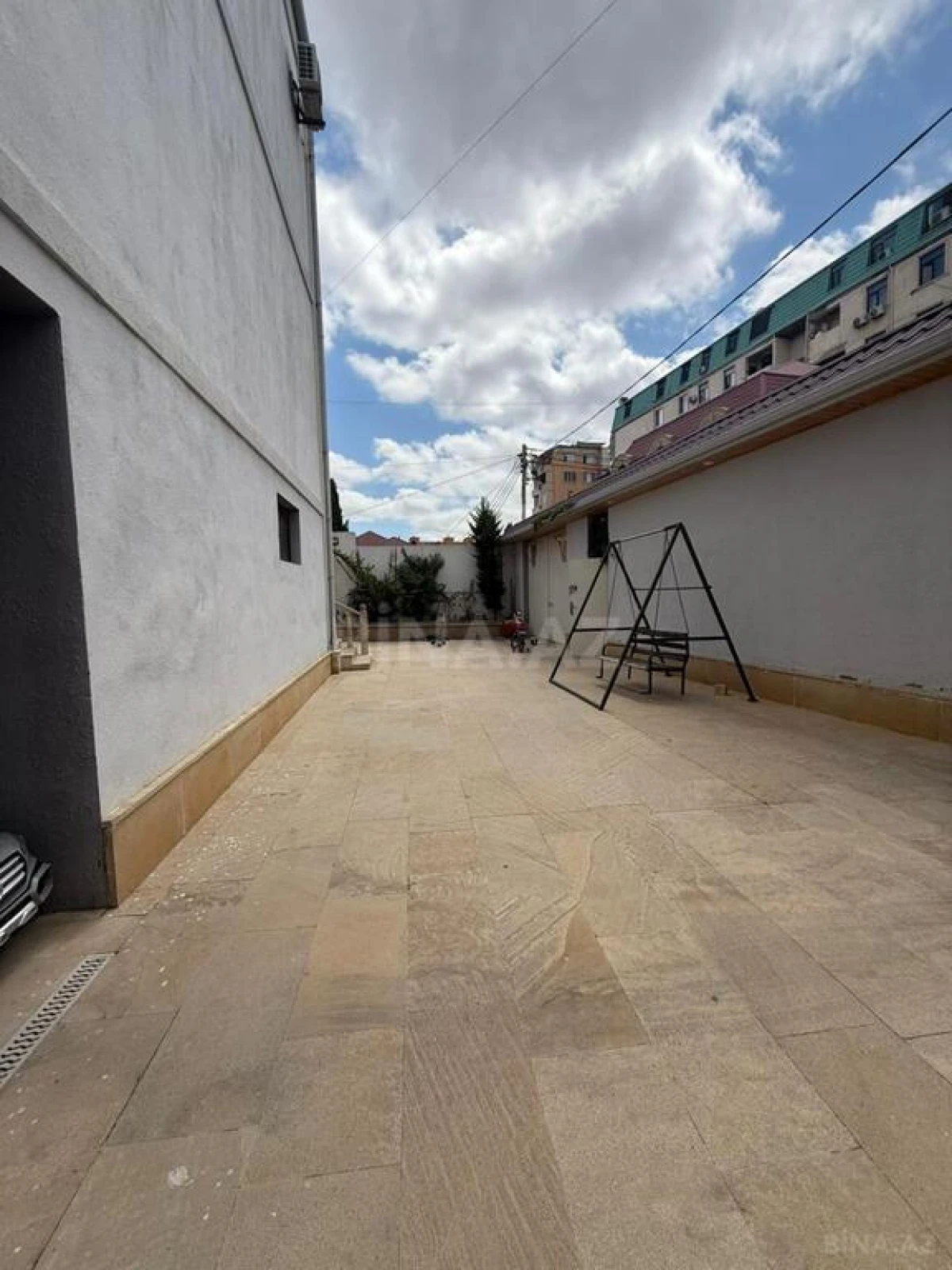 Satılır 6 otaqlı həyət evi 315 m²