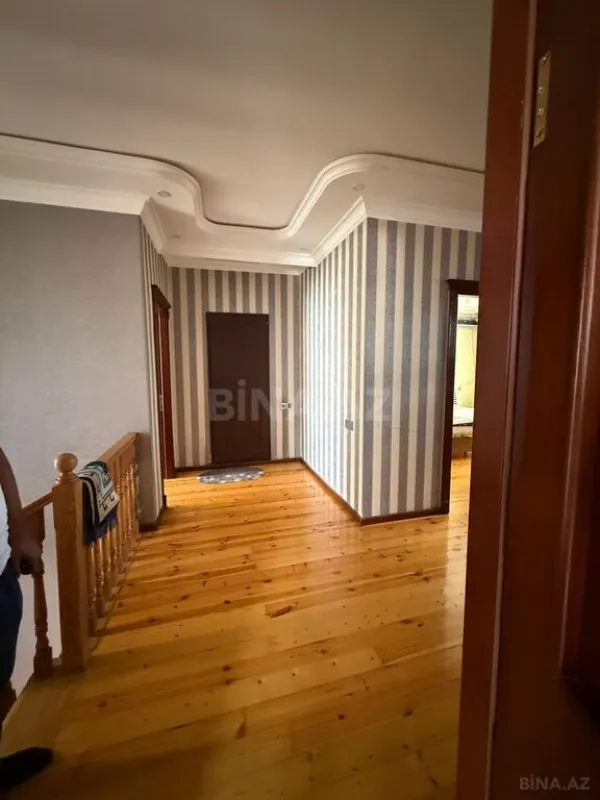 Satılır 6 otaqlı həyət evi 315 m²
