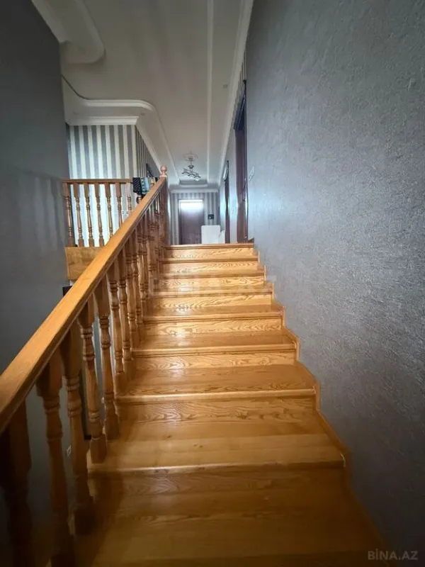 Satılır 6 otaqlı həyət evi 315 m²