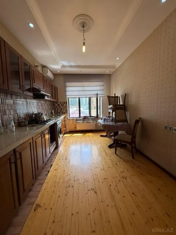 Satılır 6 otaqlı həyət evi 315 m²