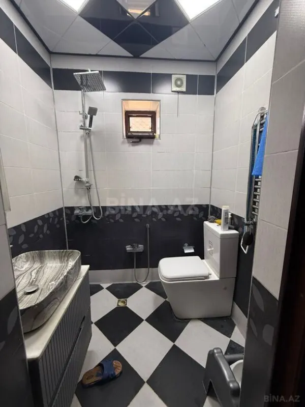 Satılır 6 otaqlı həyət evi 315 m²