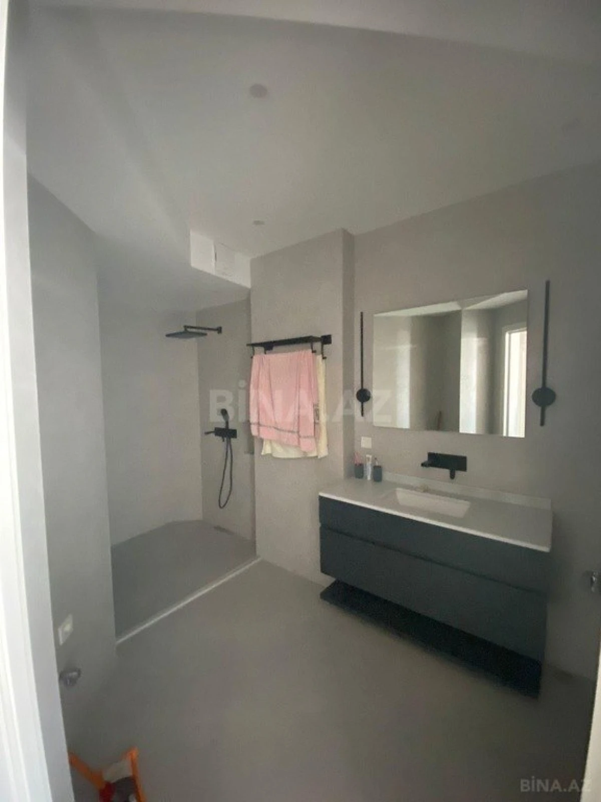 Kirayə verilir 3 otaqlı mənzil 99 m²