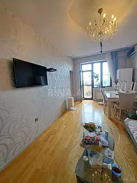 Satılır 3 otaqlı mənzil 78 m²