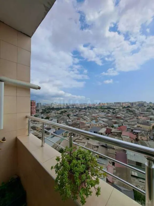 Satılır 3 otaqlı mənzil 78 m²