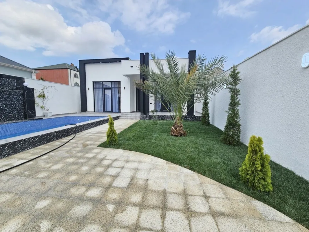 Satılır 4 otaqlı həyət evi 140 m²