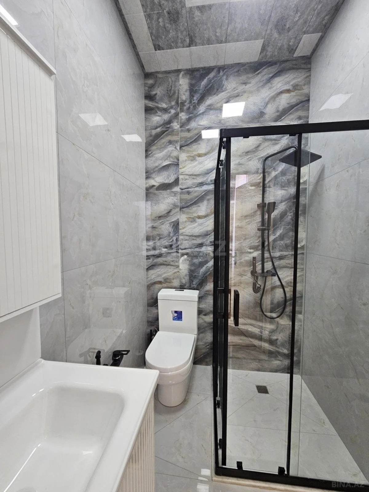 Satılır 4 otaqlı həyət evi 140 m²