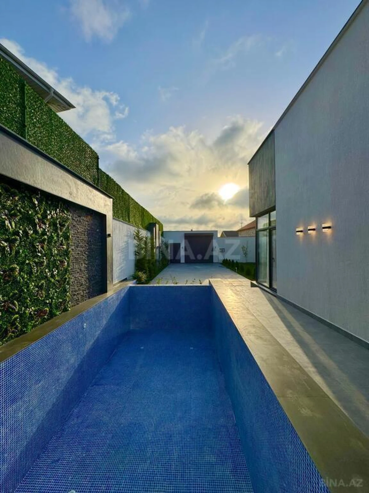 Satılır 4 otaqlı həyət evi 200 m²